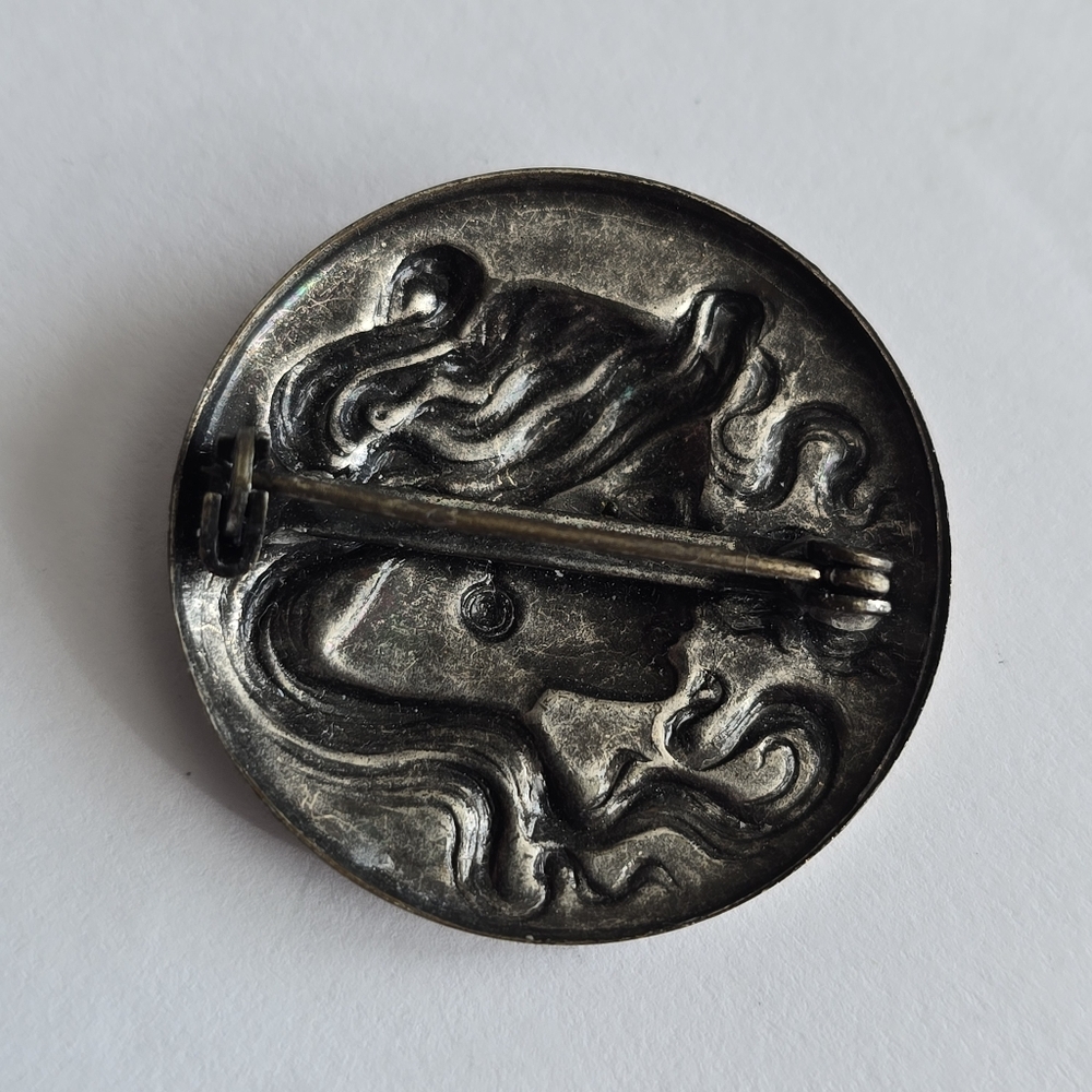 Art Nouveau style brooch woman with flowing hair dark silver tone pin - Picture 8 of 14